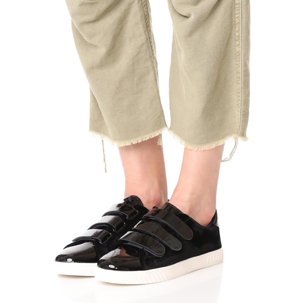 Classic Tretorn B&W Carry 2 Sneaker - 10